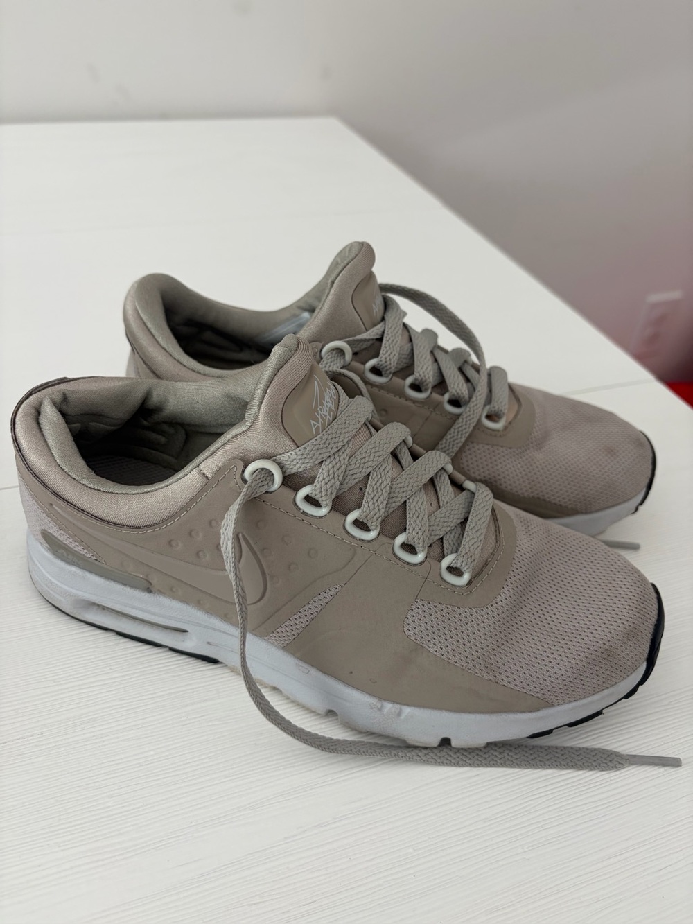Nike Air Max Zero (Taupe) Women’s size 7